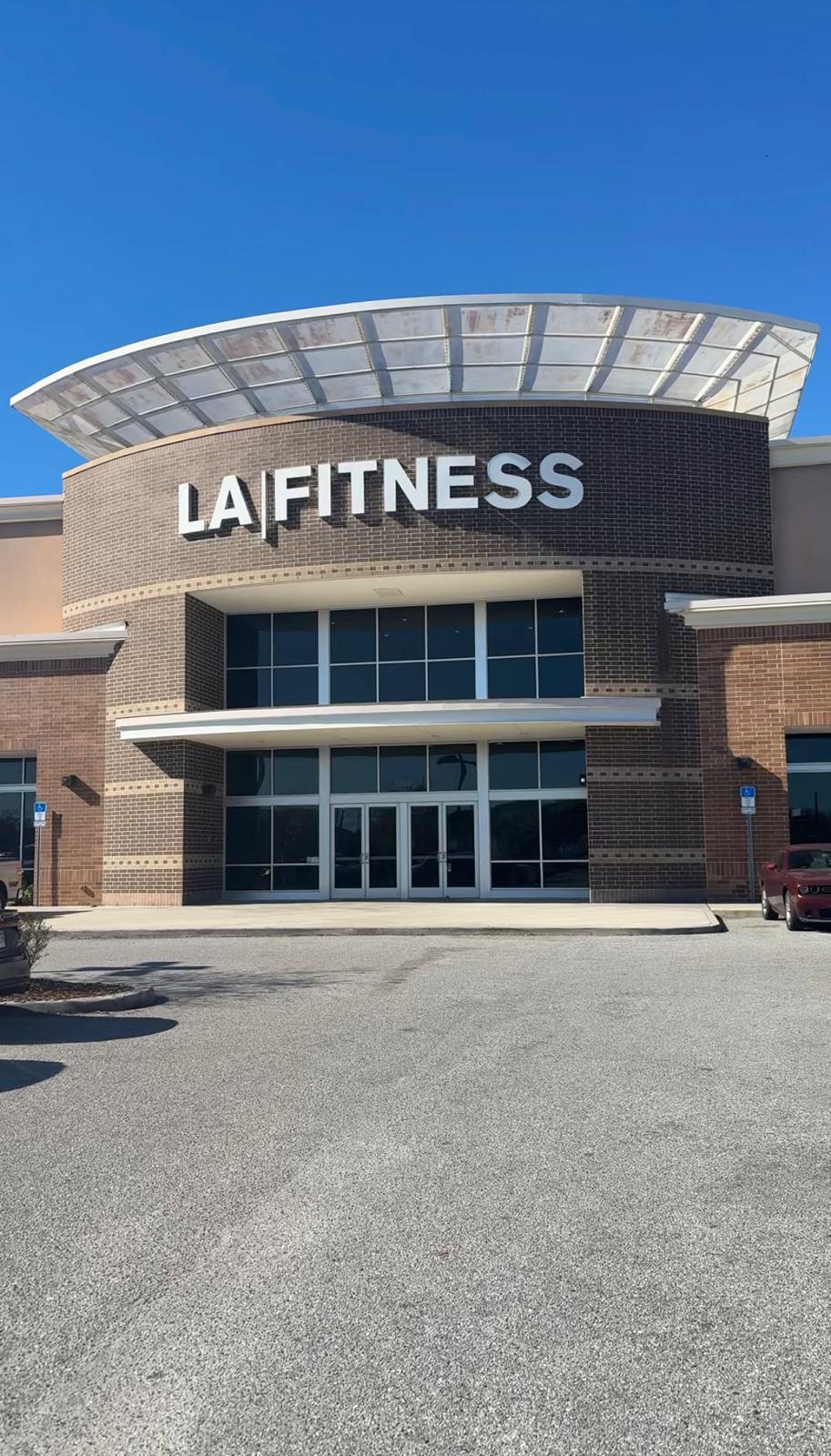 LA Fitness gym overview LA Fitness gym overview